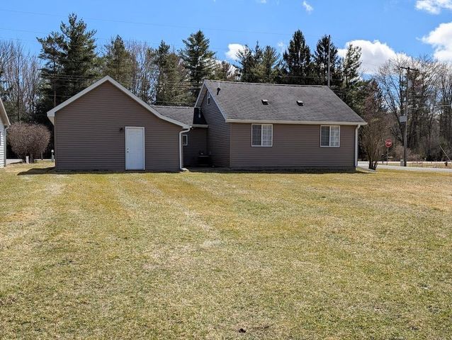 11680 Freeland Road, Freeland, MI 48623