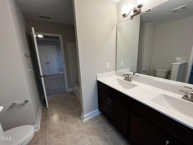 986 Gateway Commons Circle, Wake Forest, NC 27587