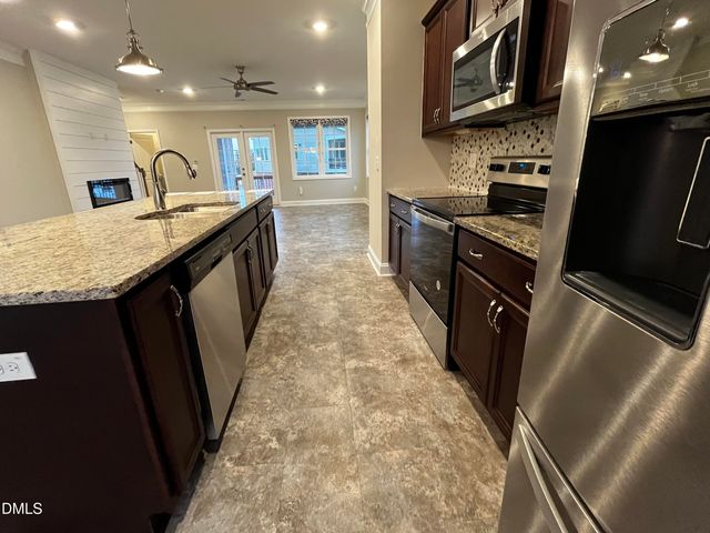 986 Gateway Commons Circle, Wake Forest, NC 27587