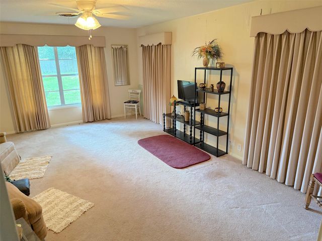 1507 Edgewood Street, Liberty, TX 77575