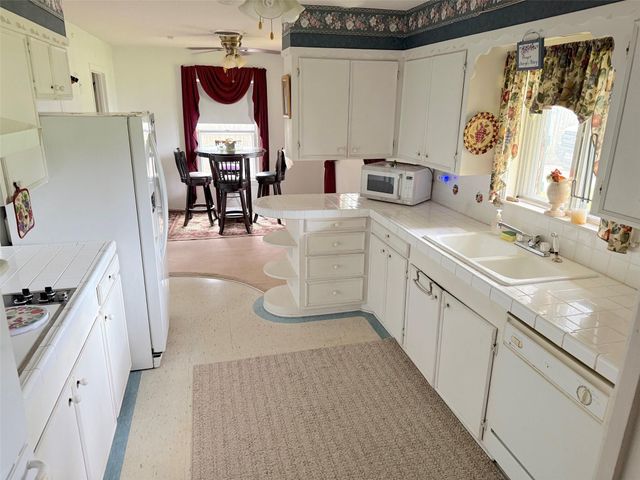 1507 Edgewood Street, Liberty, TX 77575
