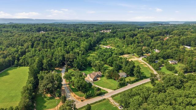 1725 Green Pond Road, Soddy Daisy, TN 37379