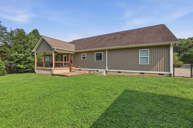 1725 Green Pond Road, Soddy Daisy, TN 37379
