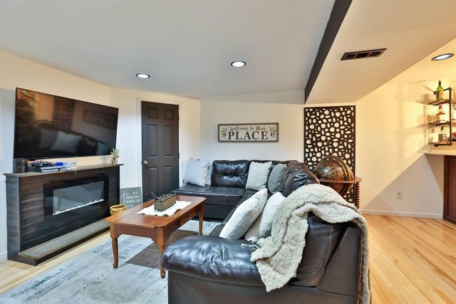 3781 Lisa Lane, Alexandria, KY 41001