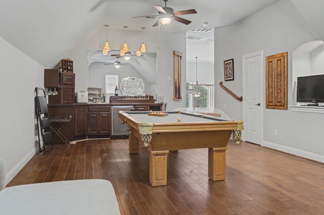 953 Spring Creek Drive, Grapevine, TX 76051