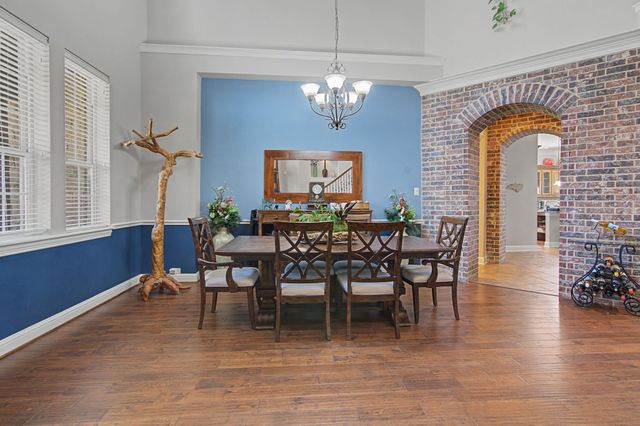 953 Spring Creek Drive, Grapevine, TX 76051