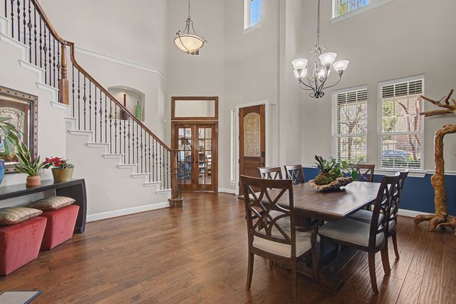 953 Spring Creek Drive, Grapevine, TX 76051