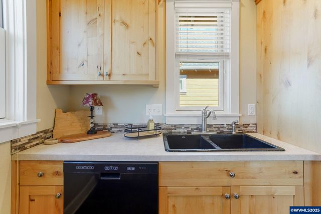 782 Edwards Rd S, Monmouth, OR 97361