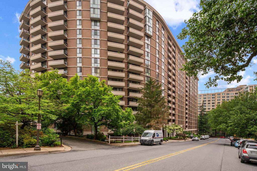 4620 N PARK AVE #305W, Chevy Chase, MD 20815