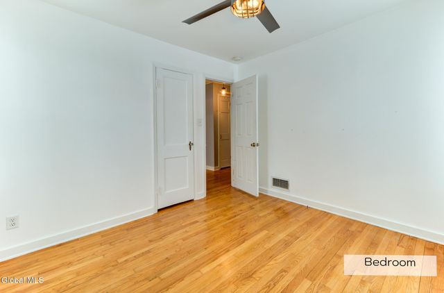 43 Sherwood Avenue, East Greenbush, NY 12144