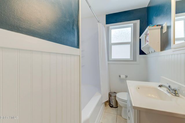 43 Sherwood Avenue, East Greenbush, NY 12144