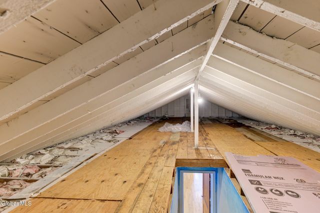 43 Sherwood Avenue, East Greenbush, NY 12144