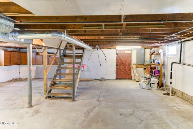 43 Sherwood Avenue, East Greenbush, NY 12144