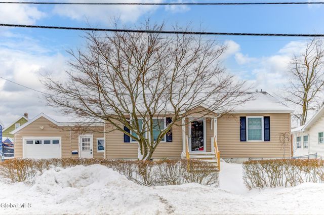 43 Sherwood Avenue, East Greenbush, NY 12144