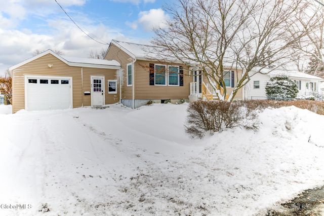 43 Sherwood Avenue, East Greenbush, NY 12144