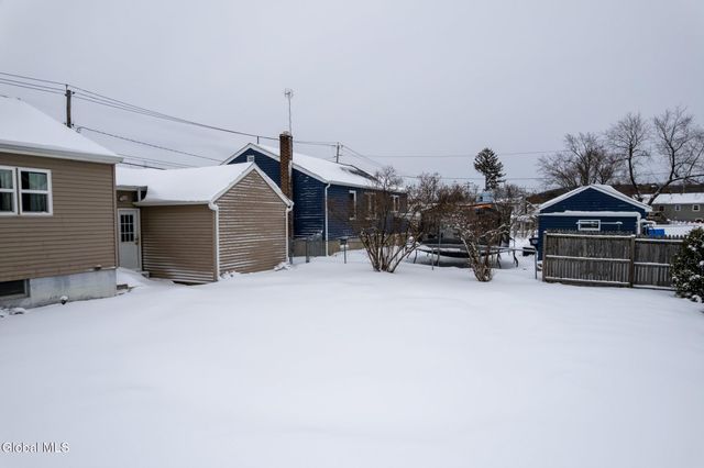 43 Sherwood Avenue, East Greenbush, NY 12144