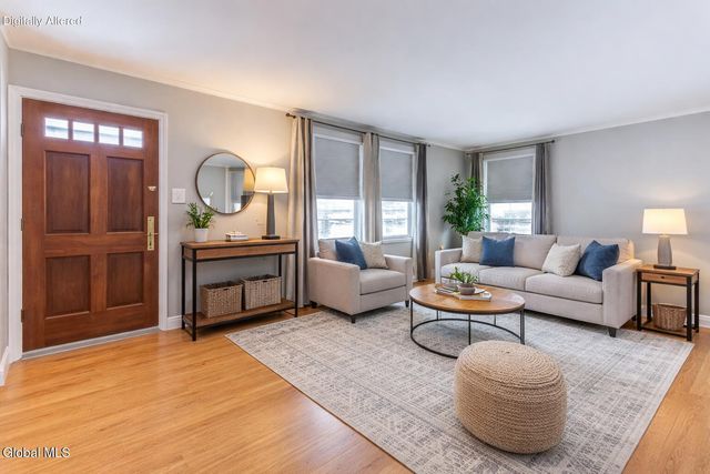 43 Sherwood Avenue, East Greenbush, NY 12144