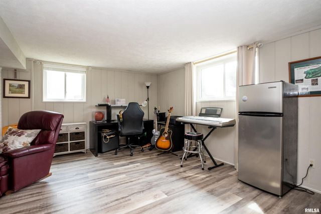 3227 W WILSHIRE Drive, Peoria, IL 61614