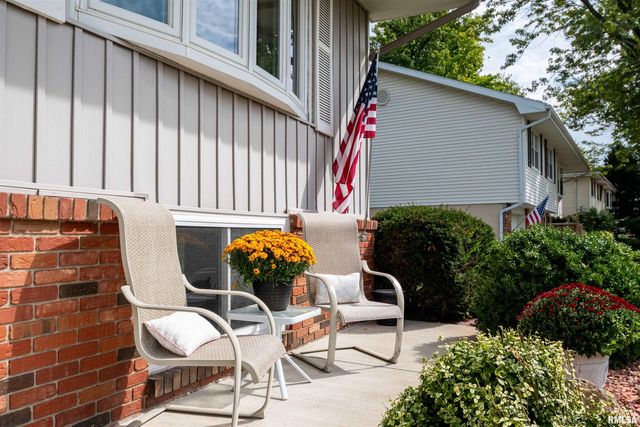 3227 W WILSHIRE Drive, Peoria, IL 61614