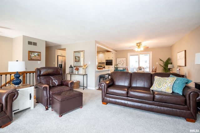 3227 W WILSHIRE Drive, Peoria, IL 61614
