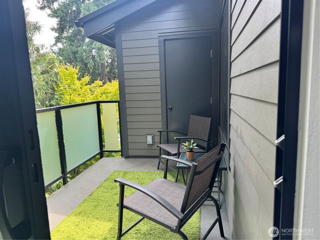 1819 N 107th Street #2-303, Seattle, WA 98133