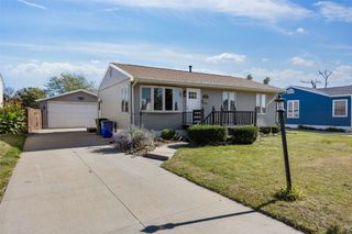 5536 Sharon Lane NW, Cedar Rapids, IA 52405