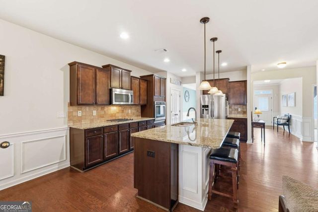 7232 Lake Sterling Boulevard, Flowery Branch, GA 30542