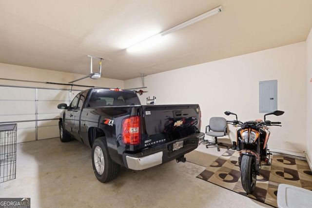 7232 Lake Sterling Boulevard, Flowery Branch, GA 30542