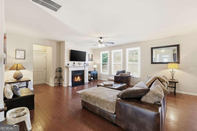 7232 Lake Sterling Boulevard, Flowery Branch, GA 30542