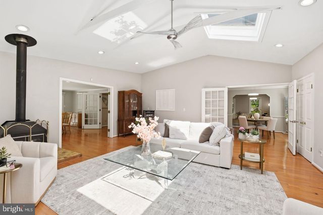 10240 COLEBROOK AVE, Potomac, MD 20854