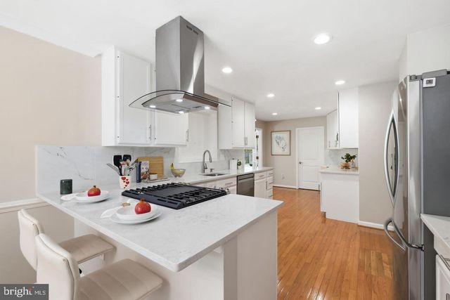 10240 COLEBROOK AVE, Potomac, MD 20854
