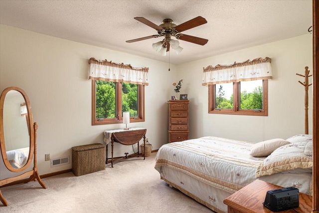 W5373 Boma ROAD, La Crosse, WI 54601