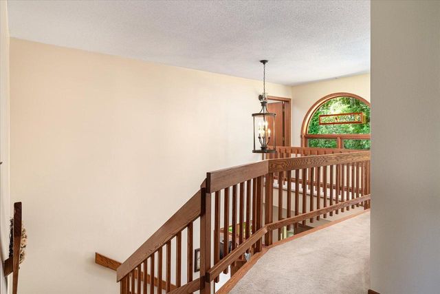 W5373 Boma ROAD, La Crosse, WI 54601