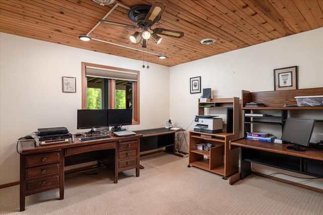 W5373 Boma ROAD, La Crosse, WI 54601
