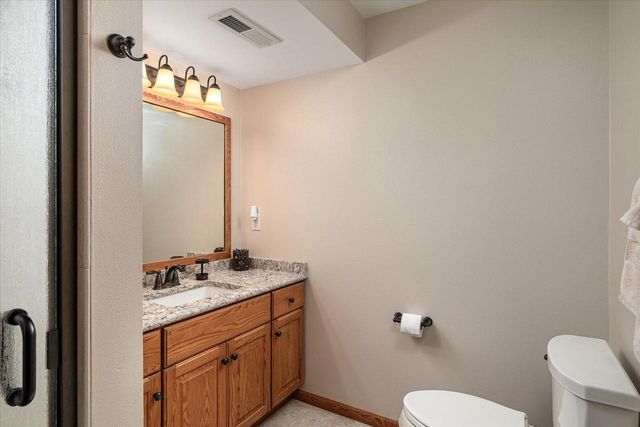 W5373 Boma ROAD, La Crosse, WI 54601