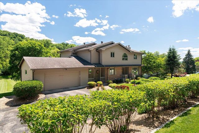 W5373 Boma ROAD, La Crosse, WI 54601