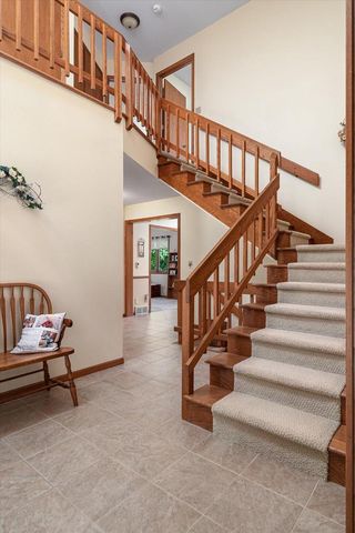 W5373 Boma ROAD, La Crosse, WI 54601
