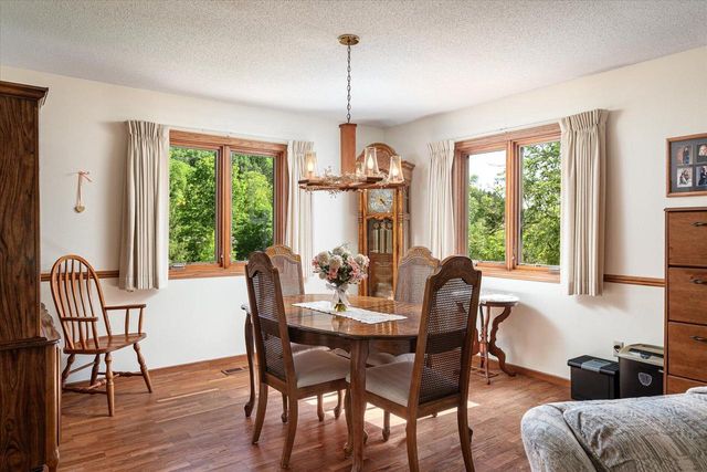 W5373 Boma ROAD, La Crosse, WI 54601