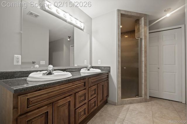 2136 Brock Street, Keego Harbor, MI 48320