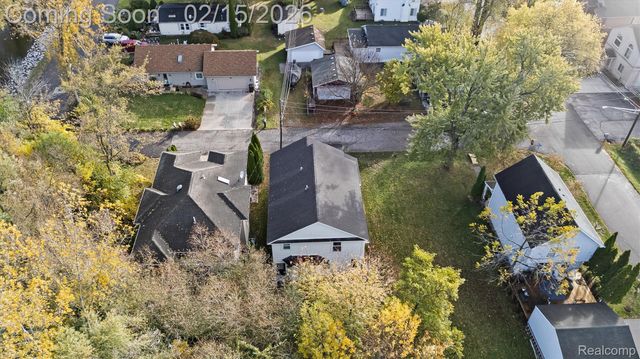 2136 Brock Street, Keego Harbor, MI 48320