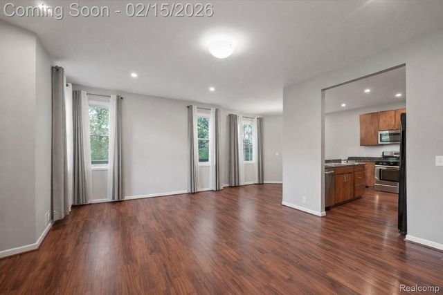 2136 Brock Street, Keego Harbor, MI 48320