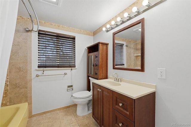 8111 E Briarwood Boulevard, Centennial, CO 80112