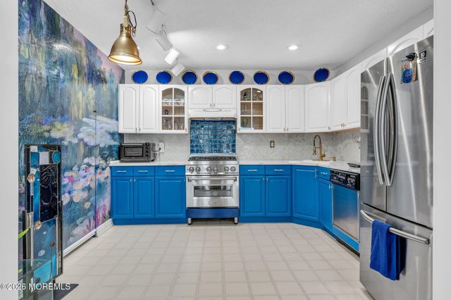 96 Tulip Lane, Freehold, NJ 07728
