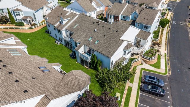 96 Tulip Lane, Freehold, NJ 07728