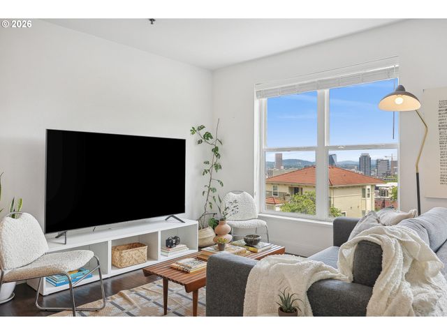 315 Nw UPTOWN Ter A1, Portland, OR 97210
