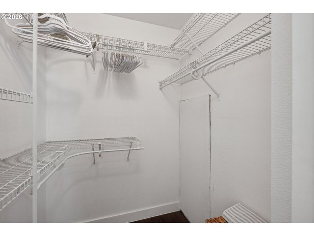 315 Nw UPTOWN Ter A1, Portland, OR 97210