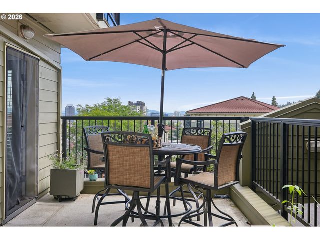 315 Nw UPTOWN Ter A1, Portland, OR 97210