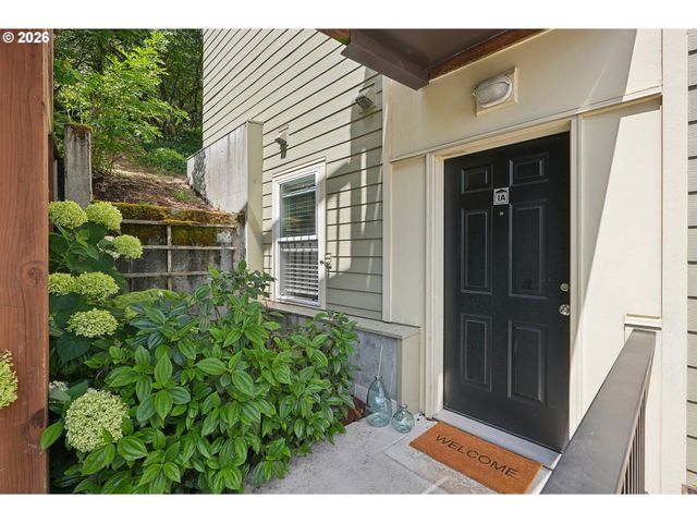 315 Nw UPTOWN Ter A1, Portland, OR 97210