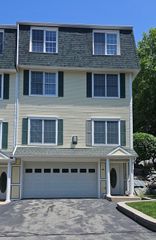 14 Dansereau Place 14, Middleton, MA 01949