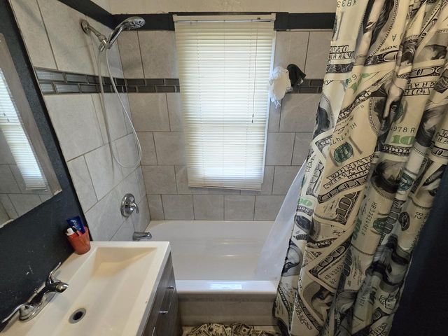 4839 N 18th STREET, Milwaukee, WI 53209